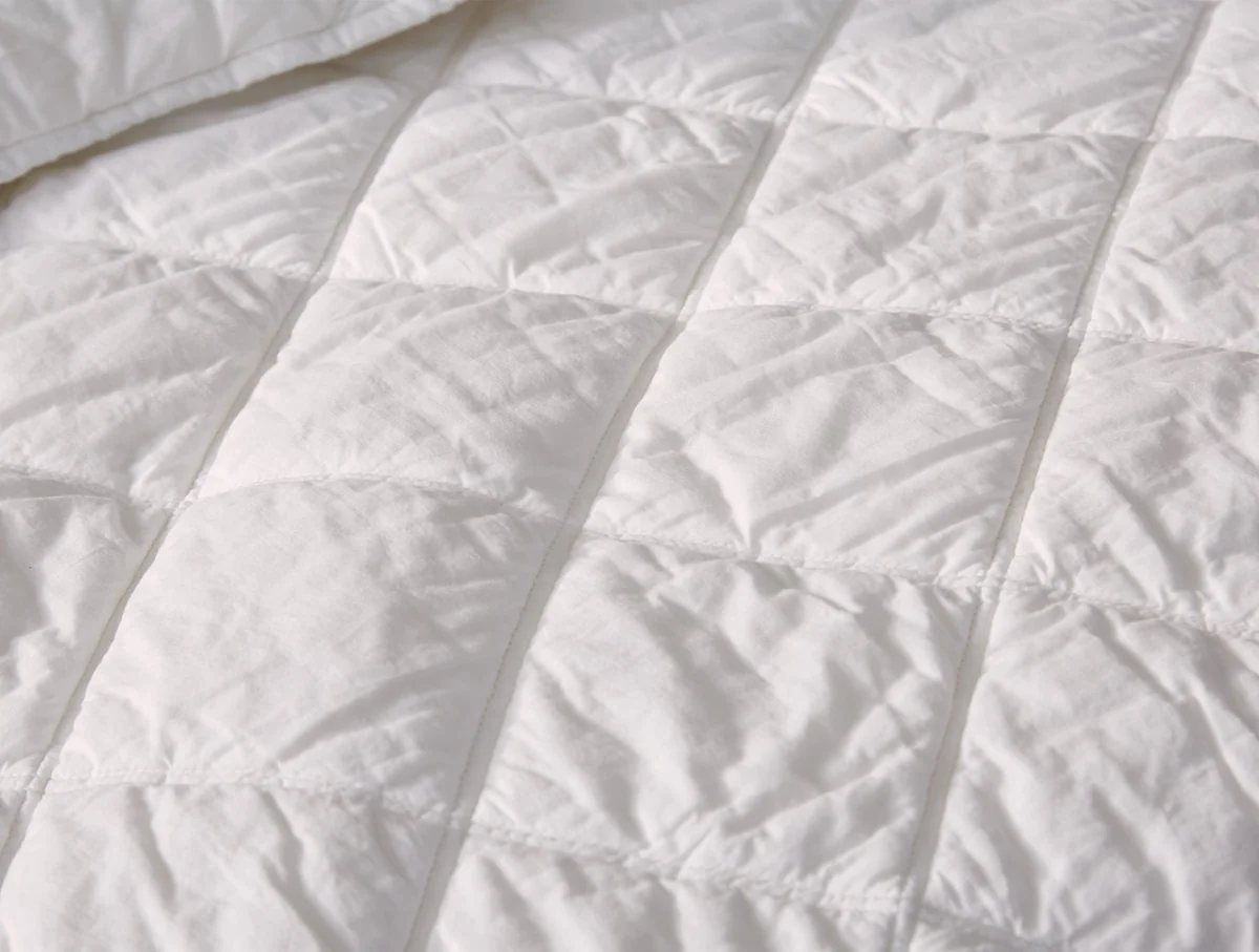 PDP DiamondStitch Comforter AlpineWhite A SP21 detail 33300 2 23e5bd88 eff8 4311 9f8b 8e828f25b735